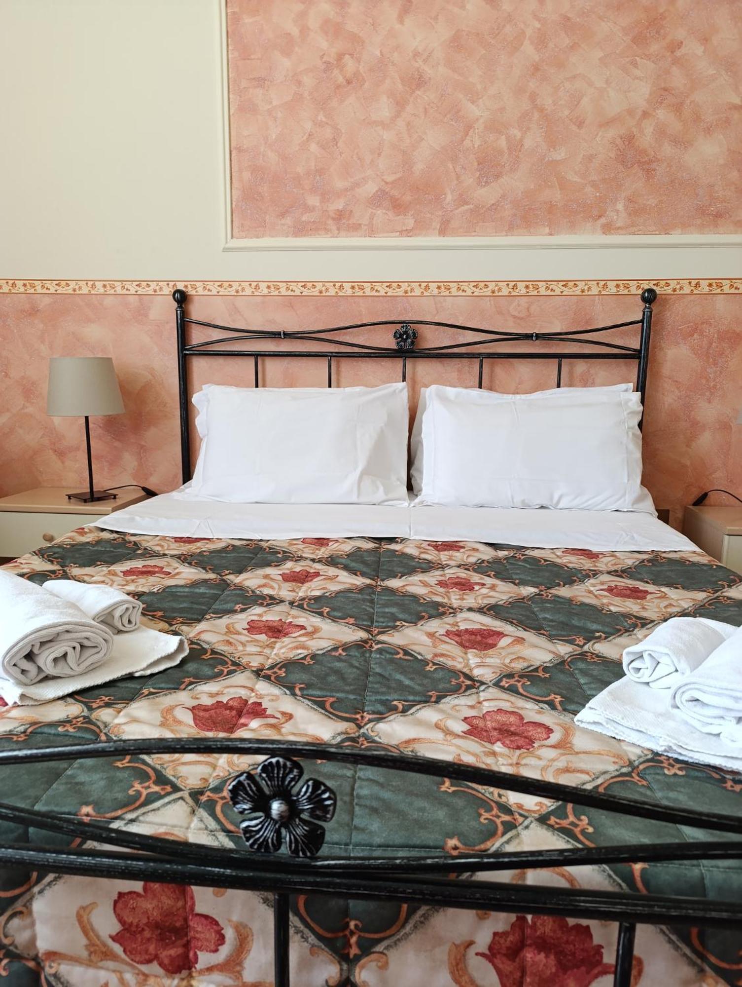 Hostel Il Tetto Melfi Buitenkant foto